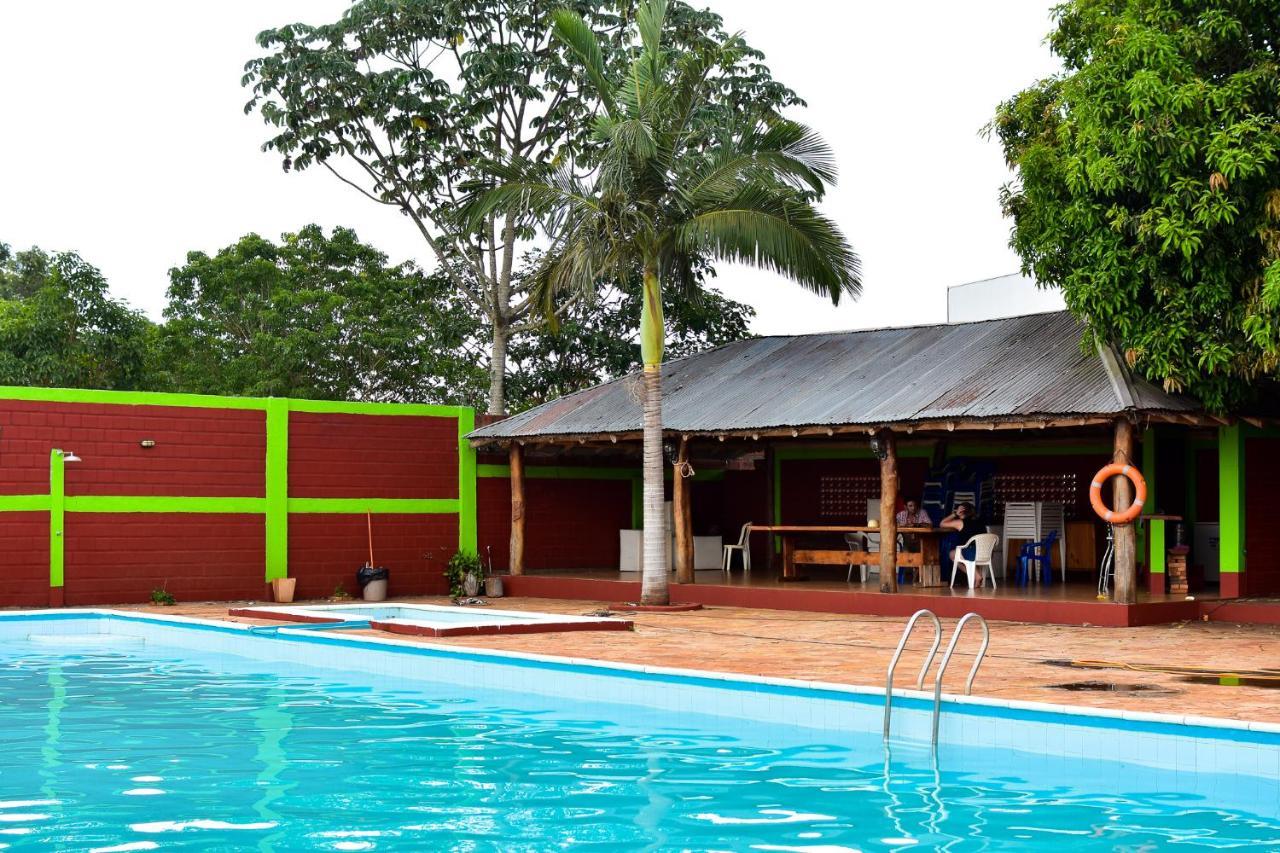 Palmas Park Hotel Y Restaurant Облигадо Экстерьер фото