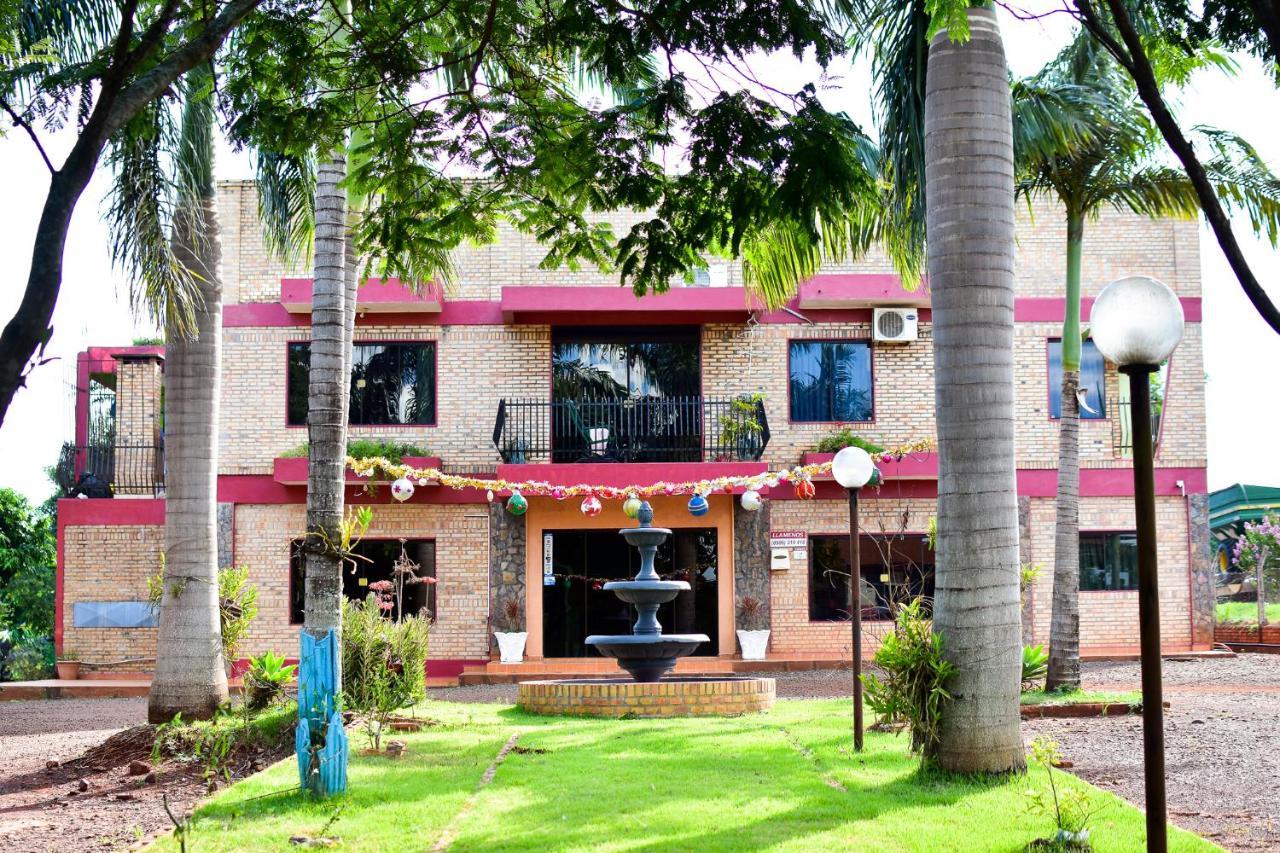 Palmas Park Hotel Y Restaurant Облигадо Экстерьер фото