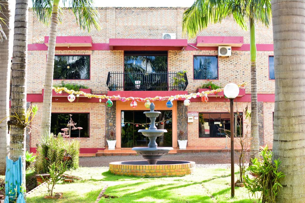 Palmas Park Hotel Y Restaurant Облигадо Экстерьер фото